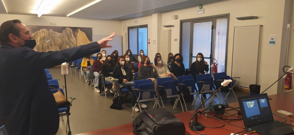 "Rafforzare autostima e consapevolezza nei propri diritti per difendersi anche da situazioni di violenza"